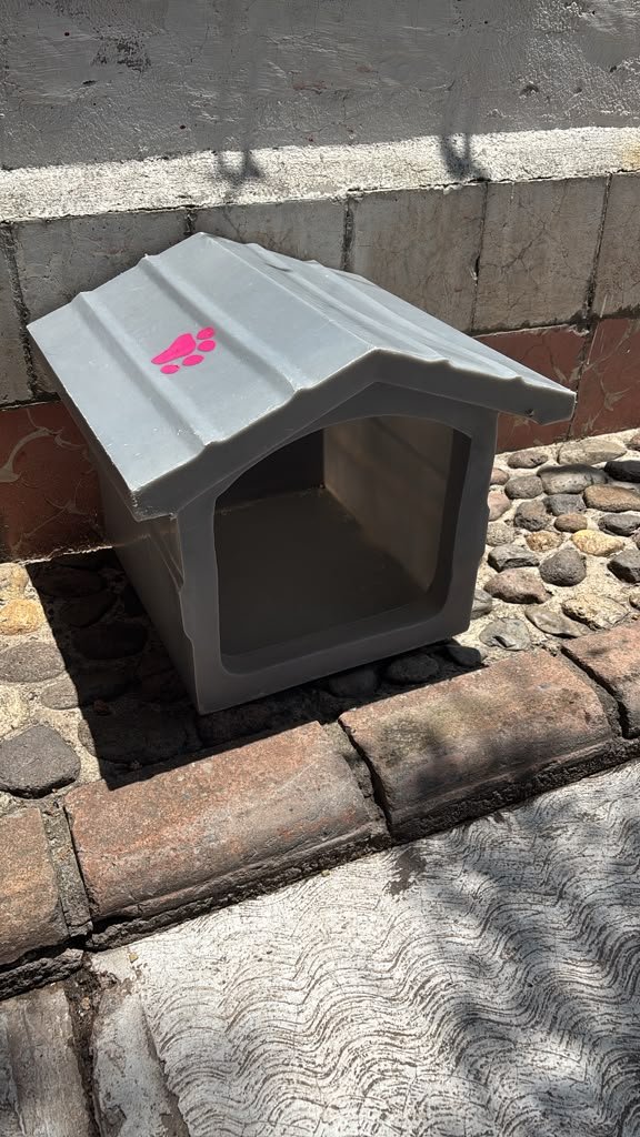 CASITA PARA MASCOTAS DE RAZA PEQUEÑA
